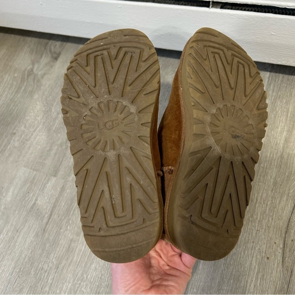 UGG Australia Classic Shearling-Lined Chestnut Tan Winter Boots Women’s Size 6 - Picture 6 of 7